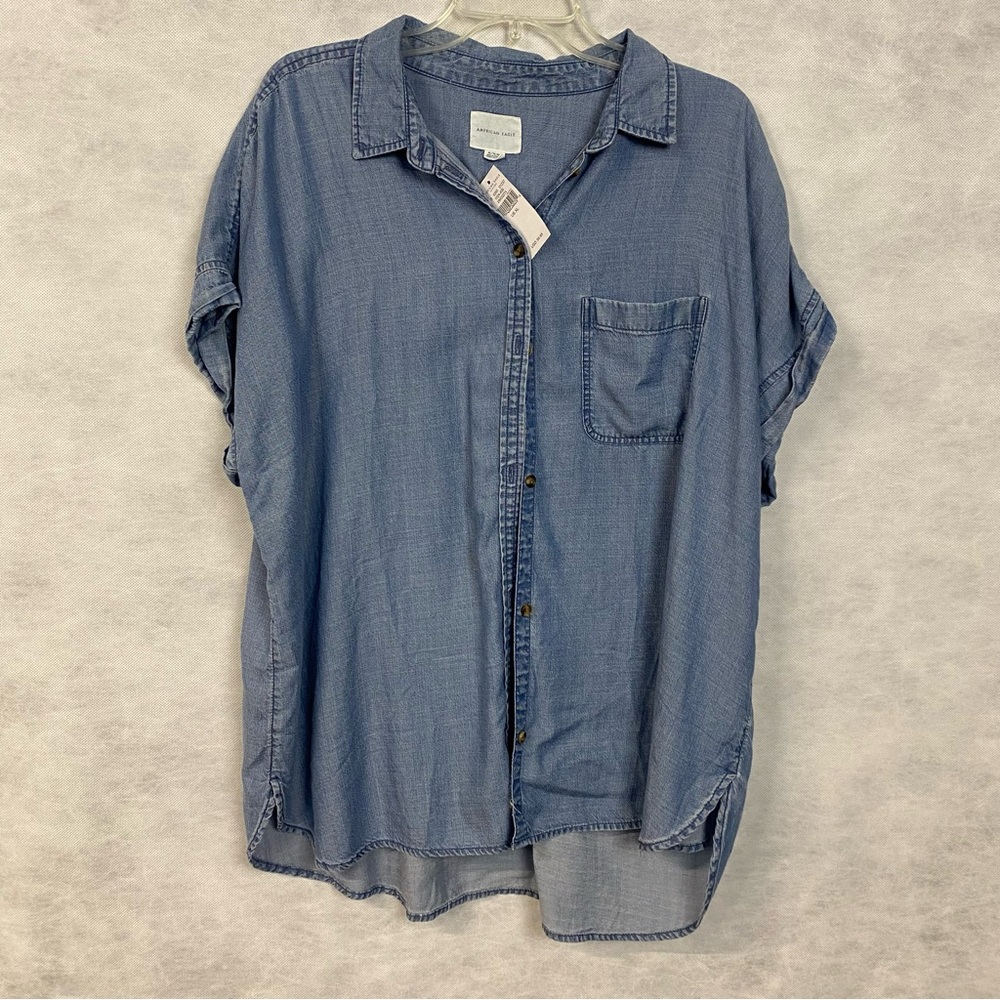 American Eagle Outfitters Light Blue Denim-Style Button Down Shirt